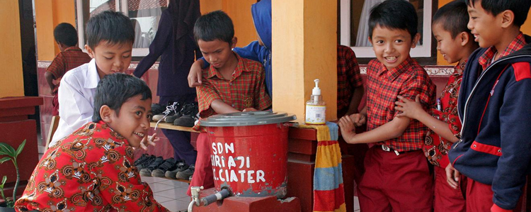 Agua para frenar el coronavirus, agua para todos