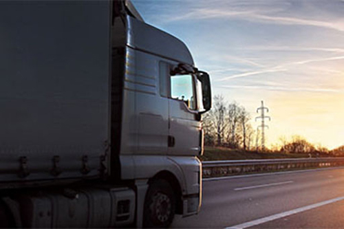 Acuerdo histórico que evita el paro del transporte de mercancías por carretera y mejora las condiciones del sector