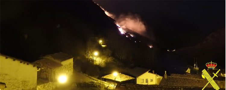 La Guardia Civil ha investigado/detenido a seis personas como presuntos autores de la oleada de incendios forestales ocurridos en el Principado de Asturias