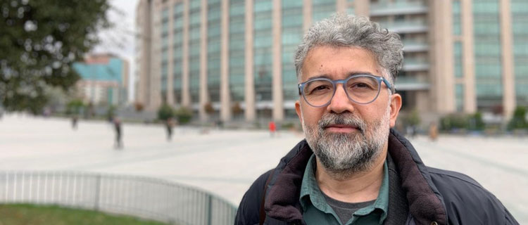 Turqua: Personas defensoras de los derechos humanos juzgadas por defender la libertad de prensa deben ser absueltas